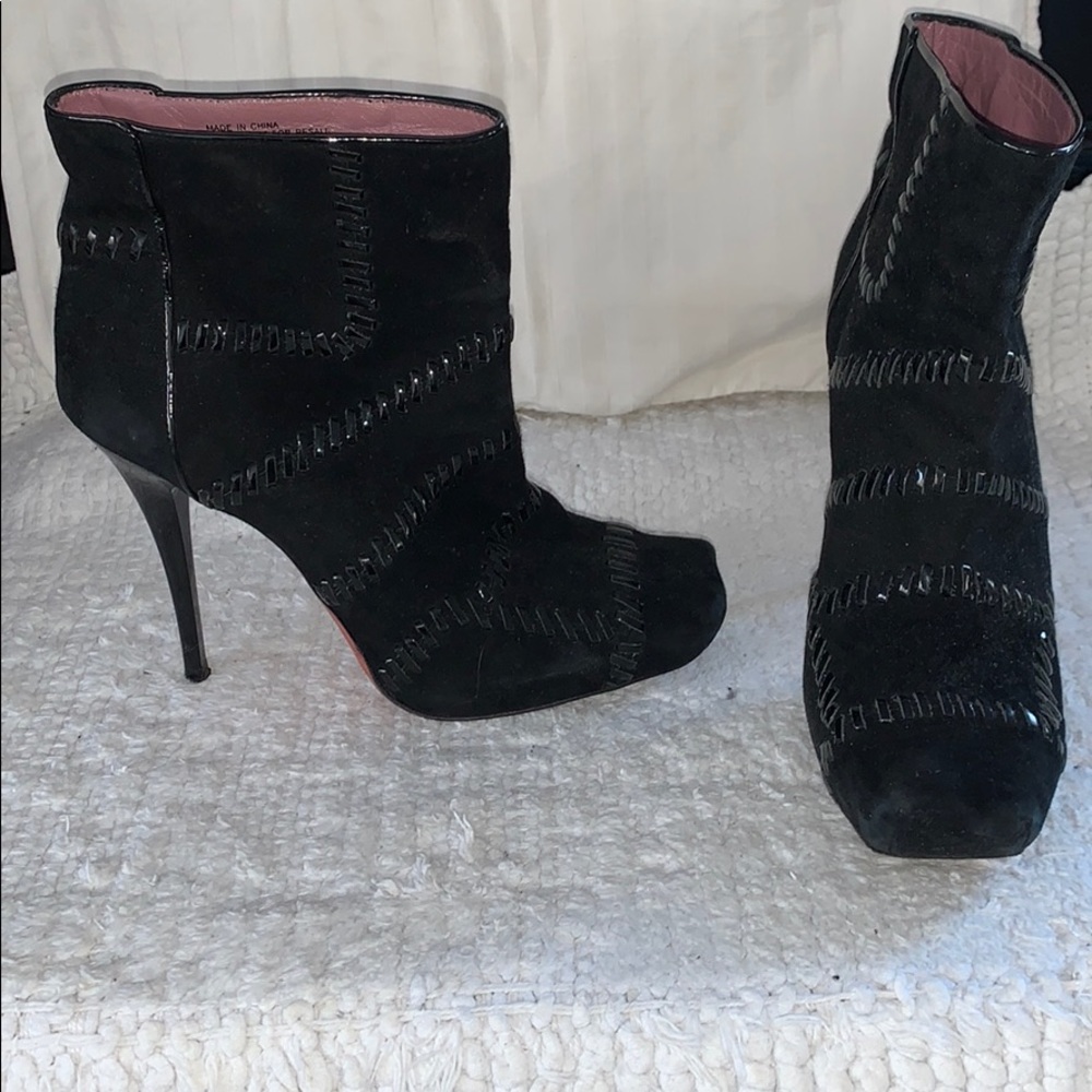 Luxury rebel suede square toe booties